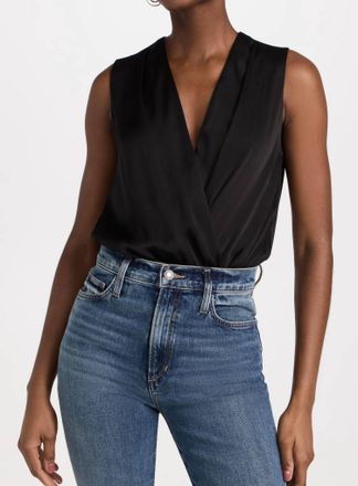 Favorite Daughter Sleeveless Date Blouse In Black
