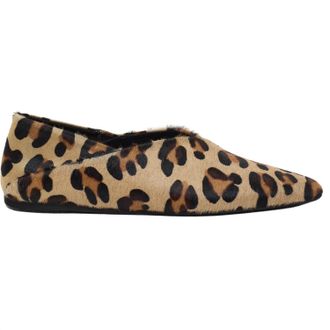 Closed Ballerina Flats In Urban Beige