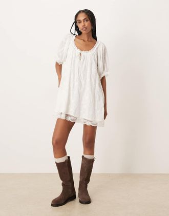 Free People Juno - Vestito corto stile babydoll in pizzo color t&egrave;-Neutro