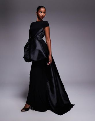 Asos Premium - Vestito lungo nero con fiocco in raso a contrasto sul davanti e strascico