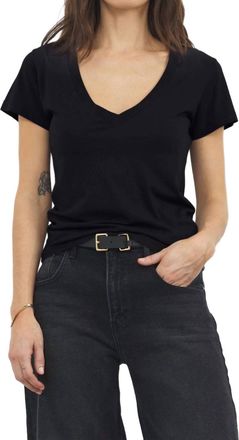 La Made Arlo Vneck Short Sleeve Tee In Black