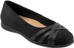 Trotters Daphne Flat in Black Micro at Nordstrom Rack, Size 6.5