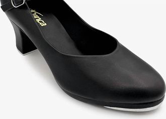 S&oacute; Dan&ccedil;a Womens Tiffany 2 Heel Tap Performance Shoe In Black
