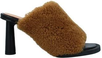 Jacquemus FOOTWEAR - Sandals sur YOOX.COM