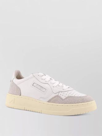 Autry medalist low sneakers leather suede accents