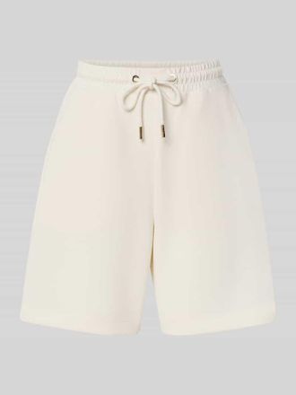 Rich & Royal Relaxed Fit Shorts mit elastischem Bund in Offwhite, Gr&ouml;&szlig;e XL