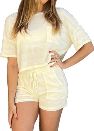 Gilli Striped Tee And Shorts Lounge Set In Butter