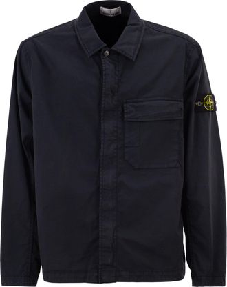 Stone Island Overshirt mit normaler Passform und verdecktem Rei&szlig;verschluss