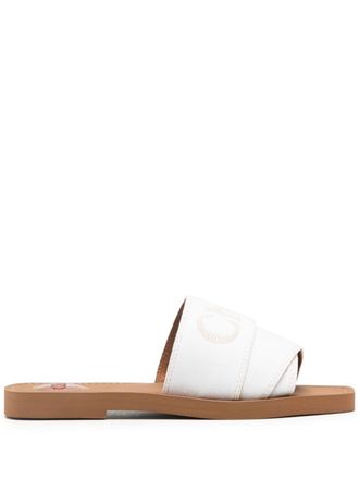 Chlo&eacute; Woody slippers met geborduurd logo - Wit