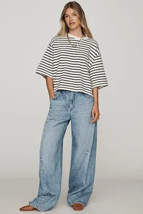 Pilcro High Rise Twisted Barrel Leg Leg Jeans