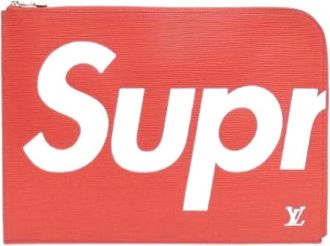 Louis Vuitton Pre-owned Clutches, male, Red, Size: ONE SIZE Pre-owned Epi Pochette Jour GM Clutch Bag