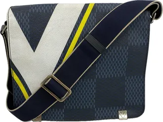 Louis Vuitton Navy Shoulder Bag (Pre-Owned)