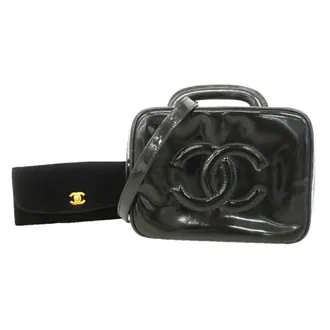 Chanel Black Patent Leather Vanity Bag (Pre-Owned)