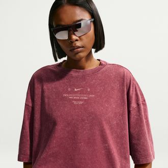 Nike Womens Nike Sportswear Classic Oversized T-Shirt in Red | IV2034-677