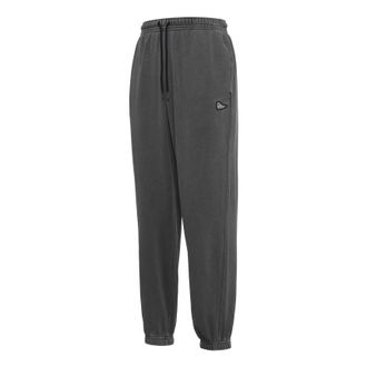 Converse Go-To Chuck Taylor Sneaker Patch Loose Fit Sweatpant Asia Sizing Grey 10024024-A05