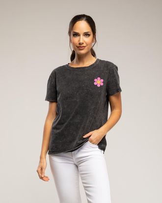 Tantra T-shirt met een margrietjesprint op de voorkant en de tekst have a good day op de rug