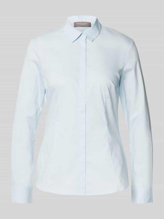 Christian Berg Slim Fit Hemdbluse mit verdeckter Knopfleiste in Hellblau, Gr&ouml;&szlig;e 36