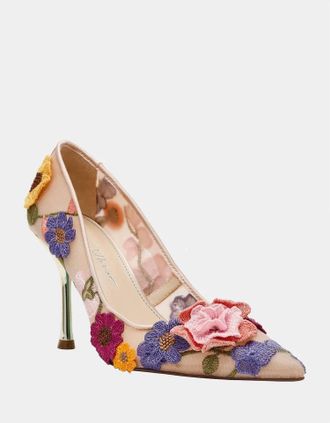 Betsey Johnson Womens Aimey Pump In Nude Floral