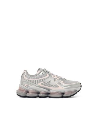 New Balance 2000 grijze en roze mesh-sneakers