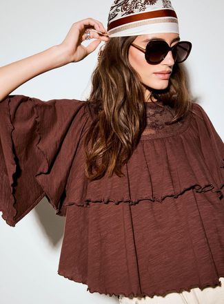 Icone Womens Crocheted-collar ruffled T-shirt