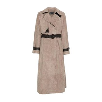 Emporio Armani Jassen, Dames, Beige, XS, Leer, Gedetailleerde su&egrave;de trenchcoat met riem