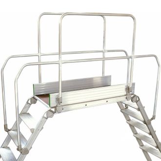 Loops 3 Tread Industrial Bridging Steps & Handle Crossover Ladder 0.9m x 0.5m Platform
