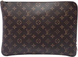 Louis Vuitton Pre-owned Clutches, female, Brown, Size: ONE SIZE Pre-owned Etui Voyage MM