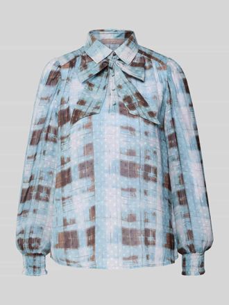 Christian Berg Regular Fit Schluppenbluse mit Knopfleiste in Eisblau, Größe 34