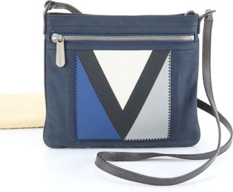 Louis Vuitton Navy Leather Shoulder Bag (Pre-Owned)