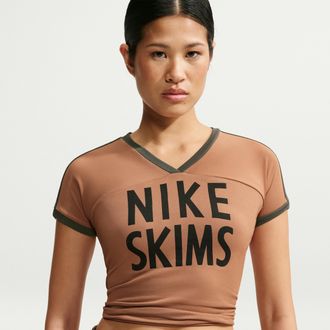 Nike Womens SKIMS Stretch Knit V-Neck Short-Sleeve Top in Brown | IW4202-263