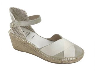 Juncal Aguirre Womens Siena Sandal In Beige