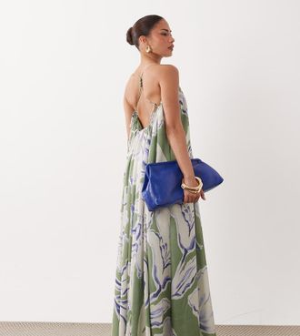 Asos Petite ASOS DESIGN Petite - Vestito lungo a trapezio con scollo a barchetta, orlo ampio e dettagli con perline e fiori sovrapposti-Multicolore