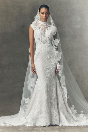 Pronovias x Anthropologie Weddings Eika Lace Cathedral Veil