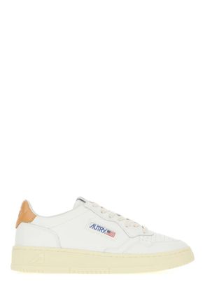 Autry Medalist White Low Top Sneakers With Logo Patch On Tongue And Side In Leather Woman