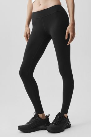 Alo | Airbrush Low-Rise 7/8 Legging in Black, Size: Medium