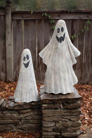 Kalalou Set Of Two Painted Metal Ghosts
