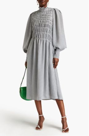 Victoria Beckham Shirred Gingham Seersucker Midi Dress In Grey