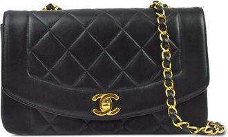 Chanel 1997 small Diana shoulder bag - women - Lambskin - One Size - Black