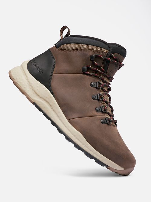 Die Wanderschuhe im Sneaker-Look von Columbia vereinen das Beste aus Style und Funktion. Damit fühlt man sich im urbanen Jungle genauso wohl wie am Land.