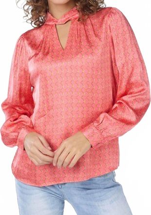 Esqualo Bettina Keyhole Blouse In Coral Pink