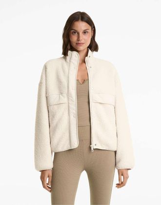 Oysho Bomber leggero &eacute;cru in montone sintetico-Neutro