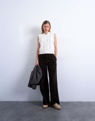 Topshop Smanicato in maglia a trecce con scollo a V color avorio-Bianco