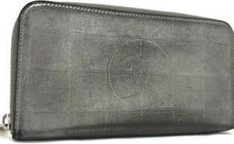Chanel Gray Leather Long Wallet (Bi-Fold) (Pre-Owned)