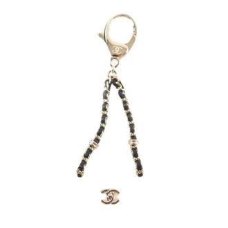 Chanel Pre-owned Accessories, female, White, Size: ONE SIZE Pre-owned Matelasse Handbag Charm