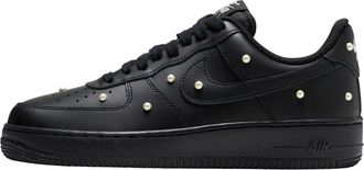 Nike (WMNS) Nike Air Force 1 07 SE Black Metallic Summit White IQ0133-001