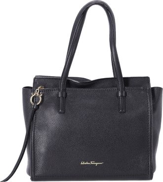 Ferragamo Ferragamo Pebbled Medium Amy Tote in Black Leather