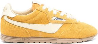 Autry Gele Sneakers met Geperforeerde Neus - Dames - Sneakers - Geel - 40 EU - Schoenen