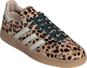 adidas Unisex Sneakers Handball Spezial Magbei-Ivory-Aurivy Trainers Magbei/ivory/aurivy