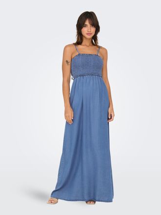 Only Maxikleid ONLY ONLCHARIS LIFE SMOCK MAXI DRESS WVN, Damen, Gr. XS, N-Gr, blau (medium blau denim), Web, Obermaterial: 100% Lyocell, unifarben, regular