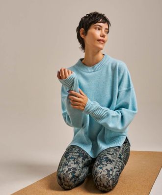 BAM Throw On Knitted Crew Neck Jumper - Medium